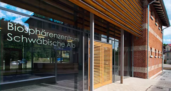 Eingangsbereich. Fotografie: Geschäftsstelle Biosphärengebiet Schwäbische Alb