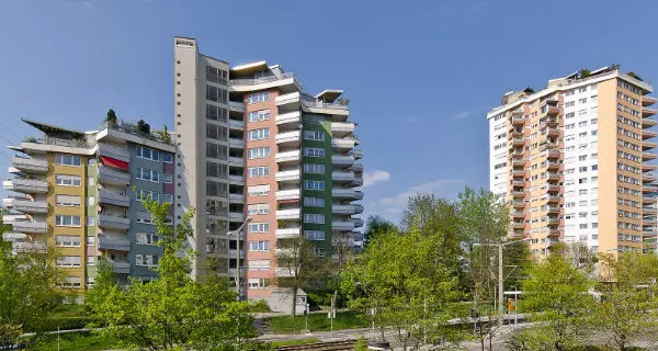 Hochhäuser Romeo und Julia. Foto: pjt56, Wikipedia, CC BY-SA 3.0