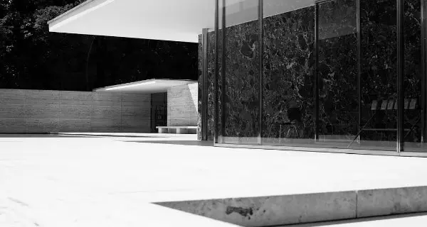 Barcelona-Pavillion (Mies van der Rohe). Foto: iJuliAn, flickr, CC BY-NC-SA 2.0