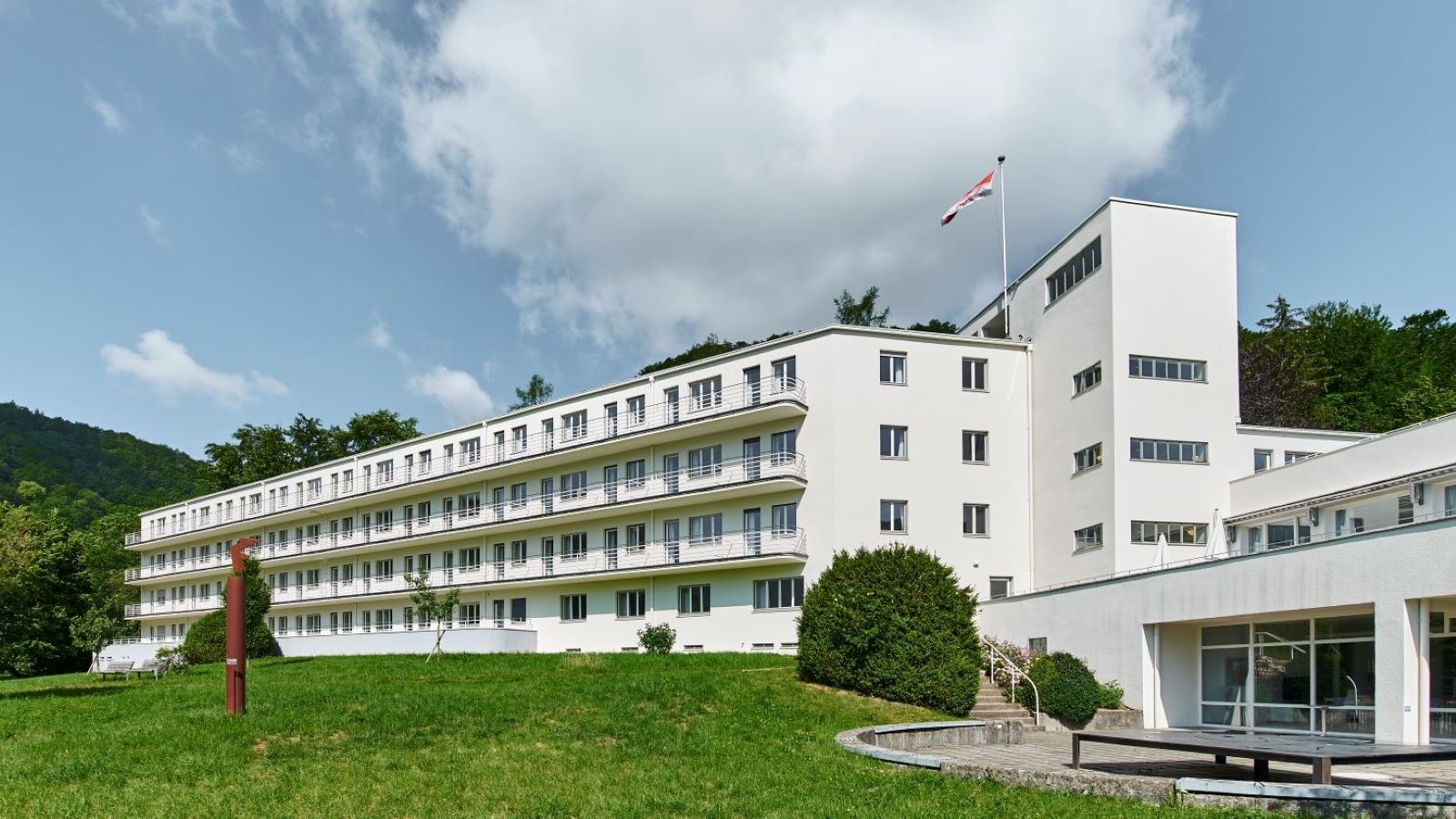 Tagungszentrum Haus auf der Alb, Ansicht Parkseite / Quelle: Steffen Roller Tagungszentrum Haus auf der Alb, Ansicht Parkseite